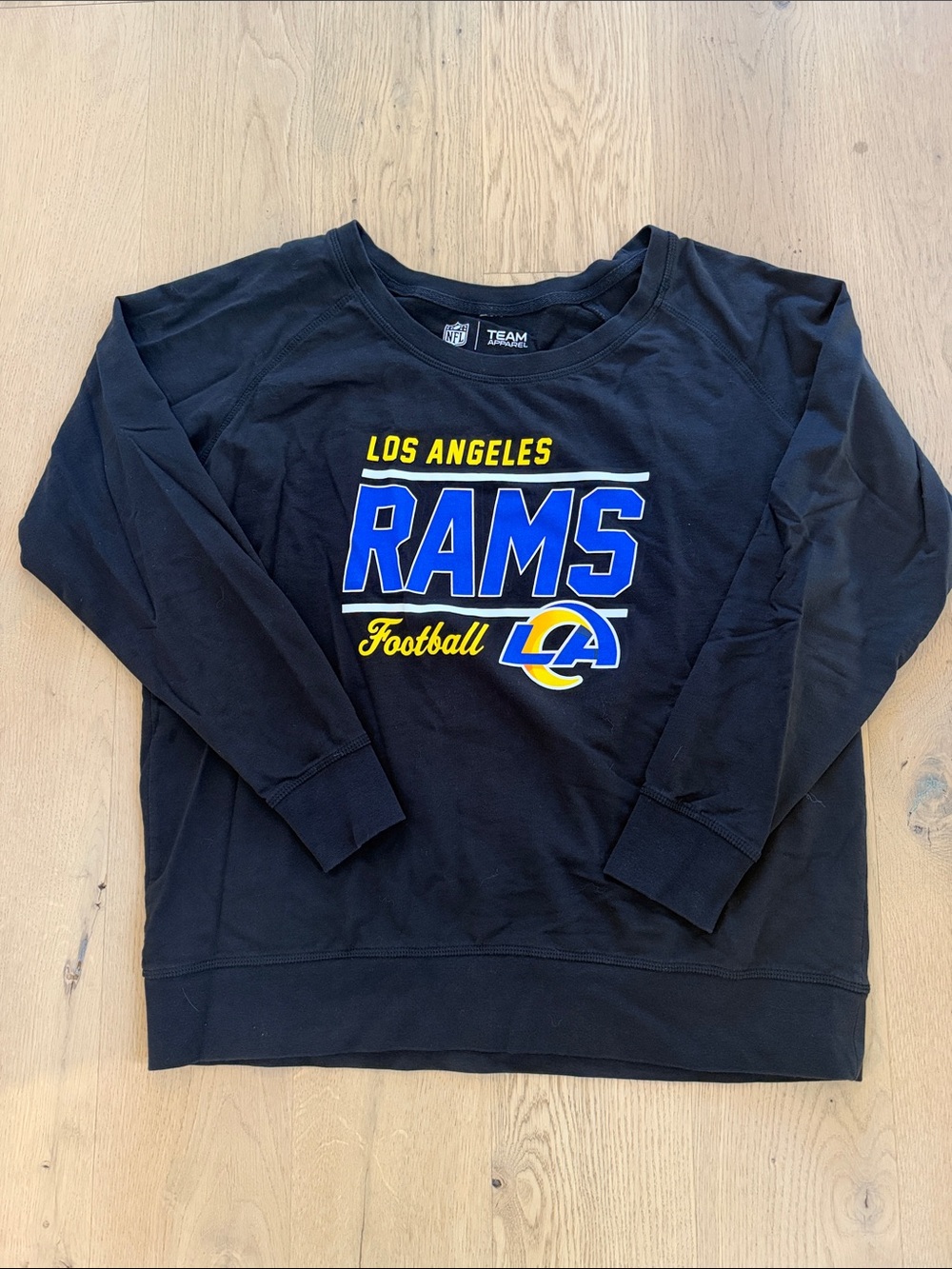 Team Apparel Los Angeles Rams Black Crewneck Sweatshirt- LIKE NEW